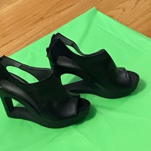 Black Women’s clog